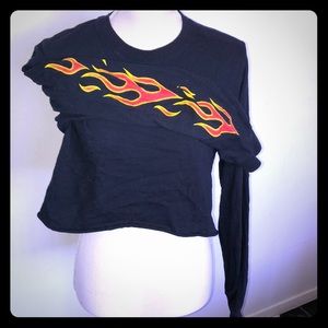 🔥Black long sleeve crop top, flamed sleeve🔥